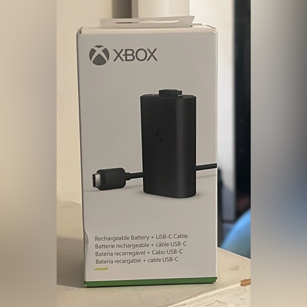 Xbox Rechargeable Battery + USB-C Cable NIB